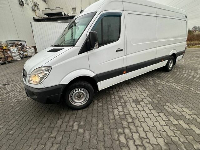 Белый Мерседес Sprinter, объемом двигателя 2.1 л и пробегом 408 тыс. км за 14700 $, фото 1 на Automoto.ua