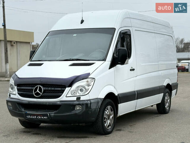 Белый Мерседес Sprinter, объемом двигателя 2.14 л и пробегом 286 тыс. км за 11799 $, фото 1 на Automoto.ua