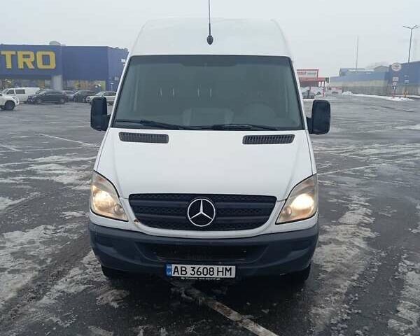 Белый Мерседес Sprinter, объемом двигателя 2.2 л и пробегом 508 тыс. км за 16000 $, фото 1 на Automoto.ua