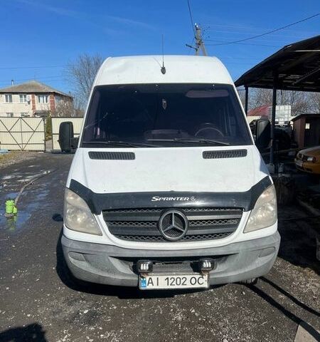 Белый Мерседес Sprinter, объемом двигателя 2.14 л и пробегом 450 тыс. км за 9500 $, фото 1 на Automoto.ua