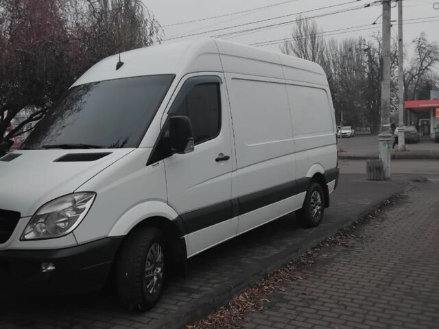 Белый Мерседес Sprinter, объемом двигателя 2.7 л и пробегом 300 тыс. км за 12300 $, фото 1 на Automoto.ua