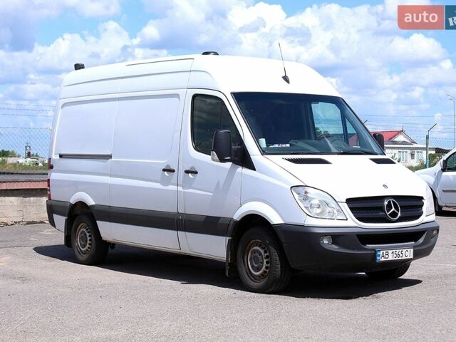 Белый Мерседес Sprinter, объемом двигателя 2.1 л и пробегом 238 тыс. км за 12000 $, фото 1 на Automoto.ua