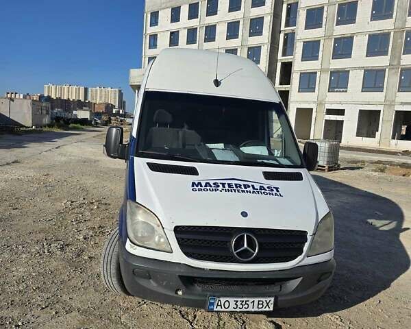 Білий Мерседес Sprinter, об'ємом двигуна 2.14 л та пробігом 616 тис. км за 9400 $, фото 1 на Automoto.ua