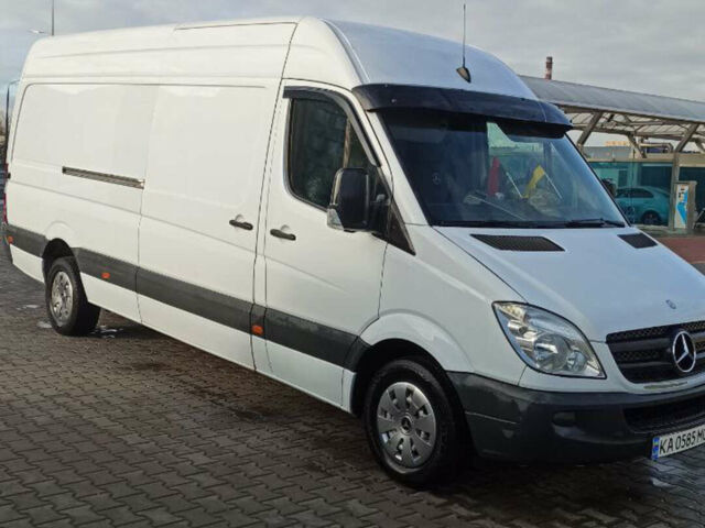 Белый Мерседес Sprinter, объемом двигателя 2.1 л и пробегом 401 тыс. км за 14800 $, фото 1 на Automoto.ua