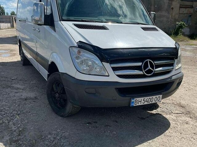 Белый Мерседес Sprinter, объемом двигателя 2.99 л и пробегом 856 тыс. км за 18000 $, фото 1 на Automoto.ua