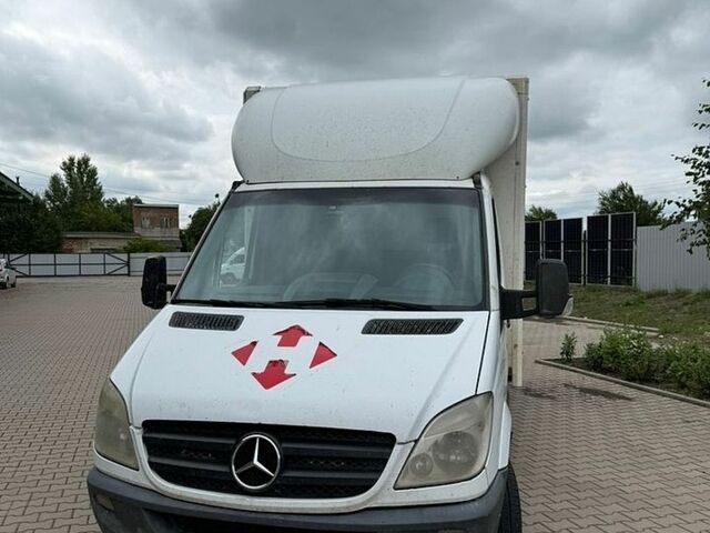 Белый Мерседес Sprinter, объемом двигателя 2.99 л и пробегом 520 тыс. км за 12000 $, фото 1 на Automoto.ua