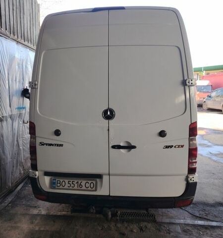 Белый Мерседес Sprinter, объемом двигателя 3 л и пробегом 347 тыс. км за 22500 $, фото 1 на Automoto.ua