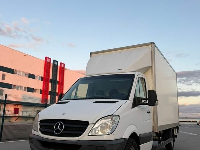 Белый Мерседес Sprinter, объемом двигателя 2.2 л и пробегом 340 тыс. км за 14000 $, фото 1 на Automoto.ua