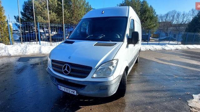 Белый Мерседес Sprinter, объемом двигателя 2.14 л и пробегом 423 тыс. км за 12900 $, фото 1 на Automoto.ua