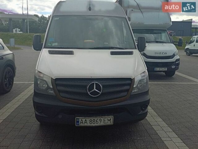 Белый Мерседес Sprinter, объемом двигателя 2.14 л и пробегом 458 тыс. км за 14000 $, фото 1 на Automoto.ua
