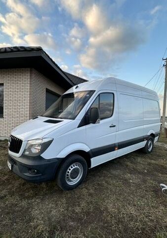 Белый Мерседес Sprinter, объемом двигателя 2.1 л и пробегом 483 тыс. км за 14500 $, фото 1 на Automoto.ua
