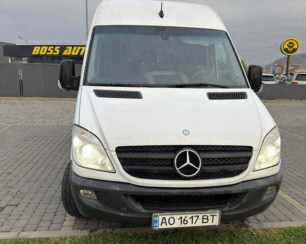 Білий Мерседес Sprinter, об'ємом двигуна 2.2 л та пробігом 430 тис. км за 11900 $, фото 1 на Automoto.ua
