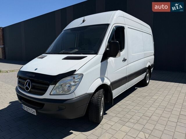 Белый Мерседес Sprinter, объемом двигателя 2.99 л и пробегом 442 тыс. км за 15800 $, фото 1 на Automoto.ua