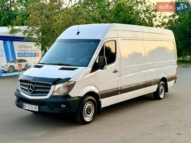 Белый Мерседес Sprinter, объемом двигателя 2.2 л и пробегом 371 тыс. км за 13800 $, фото 1 на Automoto.ua