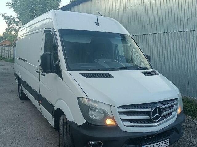 Белый Мерседес Sprinter, объемом двигателя 2.1 л и пробегом 450 тыс. км за 14800 $, фото 1 на Automoto.ua