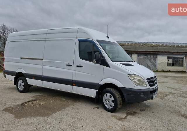 Білий Мерседес Sprinter, об'ємом двигуна 3 л та пробігом 500 тис. км за 17500 $, фото 1 на Automoto.ua