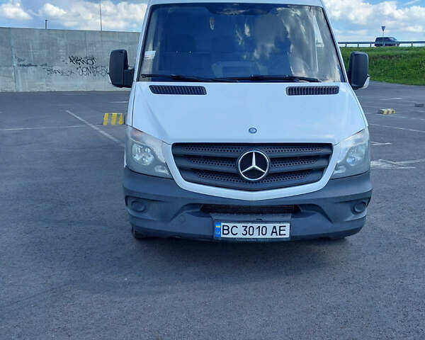 Белый Мерседес Sprinter, объемом двигателя 2.1 л и пробегом 478 тыс. км за 13500 $, фото 1 на Automoto.ua