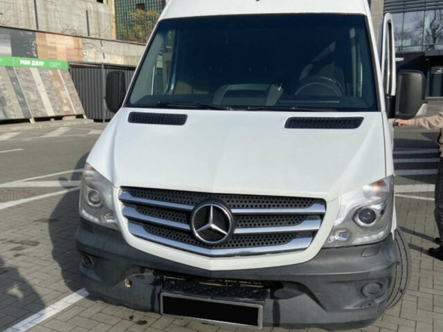 Белый Мерседес Sprinter, объемом двигателя 2.99 л и пробегом 450 тыс. км за 16700 $, фото 1 на Automoto.ua