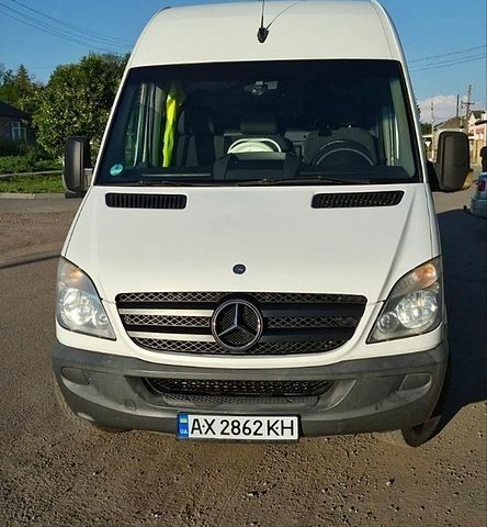 Білий Мерседес Sprinter, об'ємом двигуна 2.14 л та пробігом 285 тис. км за 11700 $, фото 1 на Automoto.ua