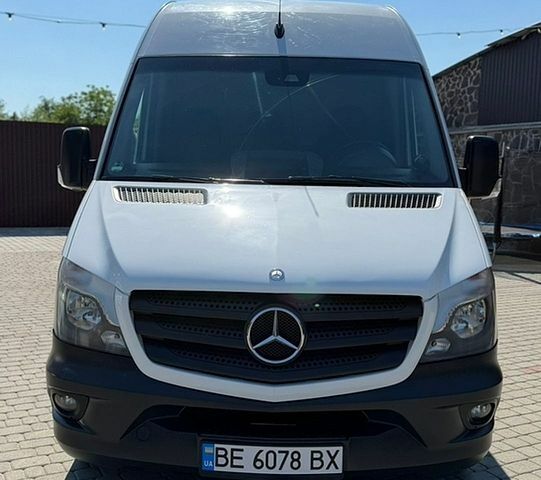 Белый Мерседес Sprinter, объемом двигателя 2.14 л и пробегом 310 тыс. км за 14999 $, фото 1 на Automoto.ua