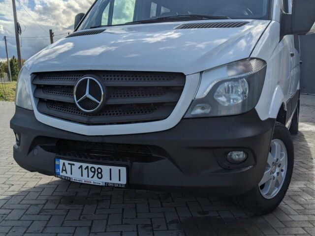 Белый Мерседес Sprinter, объемом двигателя 2.2 л и пробегом 560 тыс. км за 18600 $, фото 1 на Automoto.ua