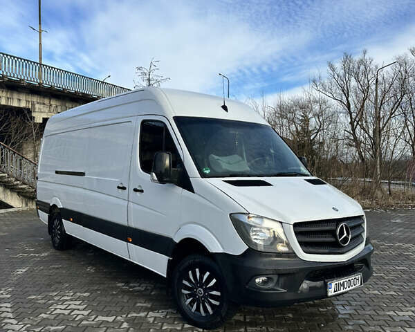 Белый Мерседес Sprinter, объемом двигателя 0 л и пробегом 270 тыс. км за 16500 $, фото 1 на Automoto.ua