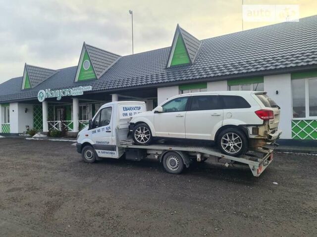 Белый Мерседес Sprinter, объемом двигателя 2.14 л и пробегом 300 тыс. км за 17500 $, фото 1 на Automoto.ua