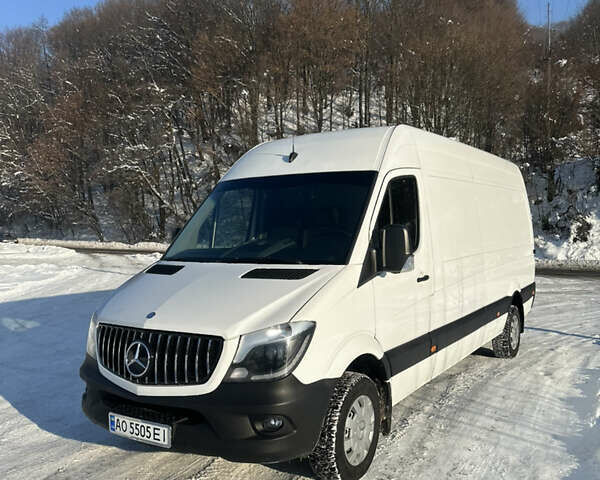 Белый Мерседес Sprinter, объемом двигателя 2.2 л и пробегом 464 тыс. км за 15800 $, фото 1 на Automoto.ua