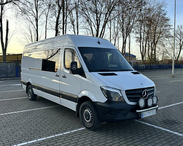 Белый Мерседес Sprinter, объемом двигателя 2.2 л и пробегом 362 тыс. км за 16900 $, фото 1 на Automoto.ua