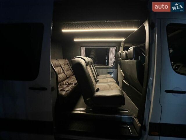 Белый Мерседес Sprinter, объемом двигателя 2.2 л и пробегом 485 тыс. км за 26500 $, фото 1 на Automoto.ua
