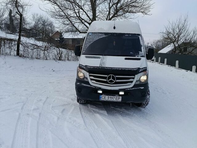 Белый Мерседес Sprinter, объемом двигателя 2.14 л и пробегом 600 тыс. км за 19000 $, фото 1 на Automoto.ua