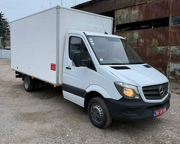 Белый Мерседес Sprinter, объемом двигателя 2.2 л и пробегом 112 тыс. км за 25545 $, фото 1 на Automoto.ua