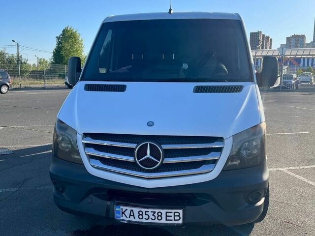 Білий Мерседес Sprinter, об'ємом двигуна 2.1 л та пробігом 237 тис. км за 15000 $, фото 1 на Automoto.ua