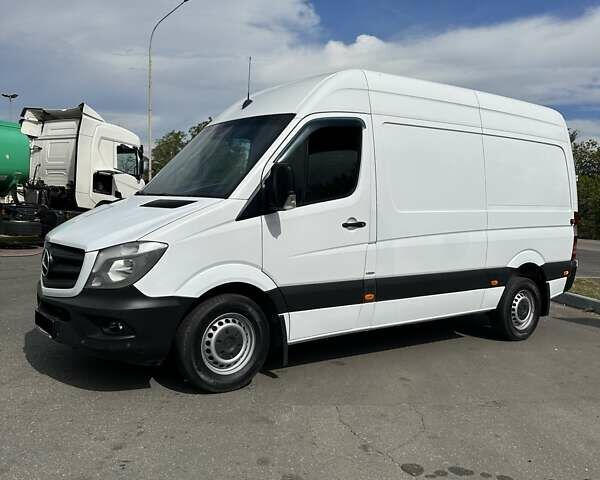 Белый Мерседес Sprinter, объемом двигателя 2.14 л и пробегом 419 тыс. км за 15800 $, фото 1 на Automoto.ua