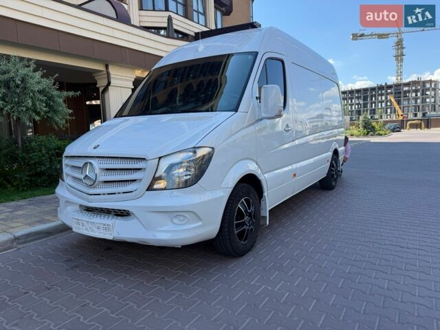 Білий Мерседес Sprinter, об'ємом двигуна 2.14 л та пробігом 300 тис. км за 17500 $, фото 1 на Automoto.ua