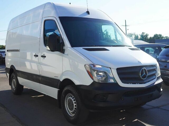 Белый Мерседес Sprinter, объемом двигателя 2.1 л и пробегом 75 тыс. км за 11000 $, фото 1 на Automoto.ua