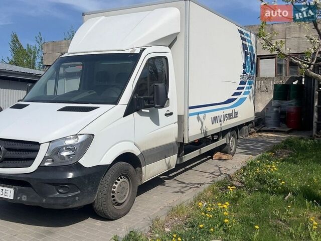 Белый Мерседес Sprinter, объемом двигателя 2.14 л и пробегом 506 тыс. км за 9000 $, фото 1 на Automoto.ua