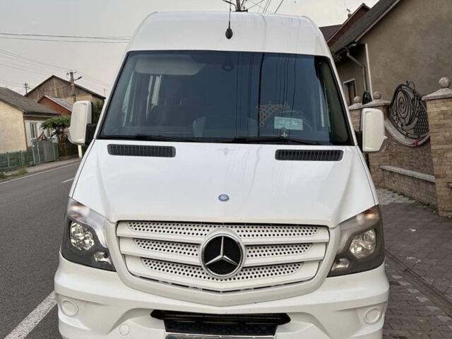 Белый Мерседес Sprinter, объемом двигателя 2.1 л и пробегом 518 тыс. км за 25000 $, фото 1 на Automoto.ua