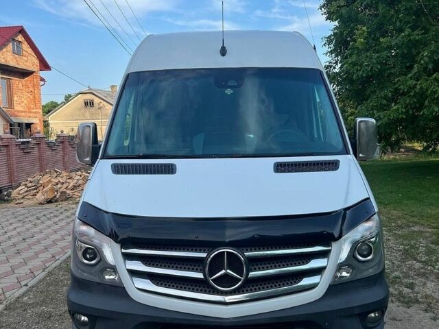 Белый Мерседес Sprinter, объемом двигателя 2.99 л и пробегом 315 тыс. км за 29950 $, фото 1 на Automoto.ua