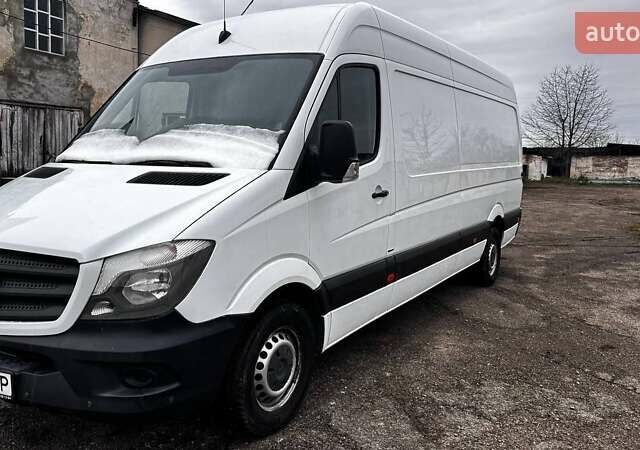 Белый Мерседес Sprinter, объемом двигателя 2.1 л и пробегом 312 тыс. км за 18500 $, фото 1 на Automoto.ua