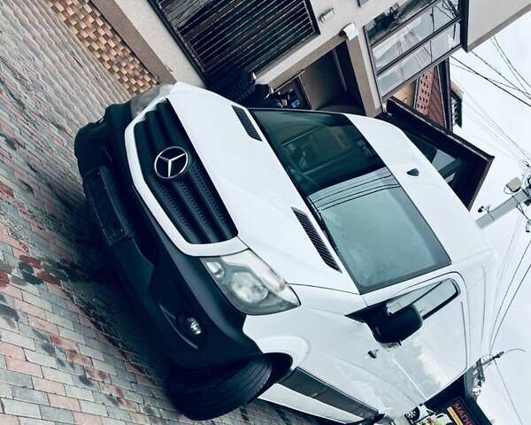 Белый Мерседес Sprinter, объемом двигателя 0 л и пробегом 3 тыс. км за 17900 $, фото 1 на Automoto.ua
