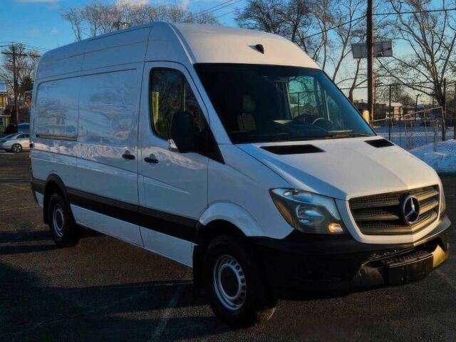Белый Мерседес Sprinter, объемом двигателя 2.1 л и пробегом 73 тыс. км за 7500 $, фото 1 на Automoto.ua