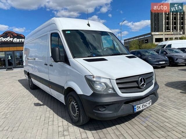 Белый Мерседес Sprinter, объемом двигателя 2.14 л и пробегом 312 тыс. км за 17650 $, фото 1 на Automoto.ua