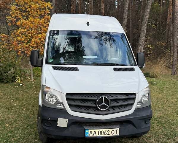 Белый Мерседес Sprinter, объемом двигателя 3 л и пробегом 240 тыс. км за 24000 $, фото 1 на Automoto.ua