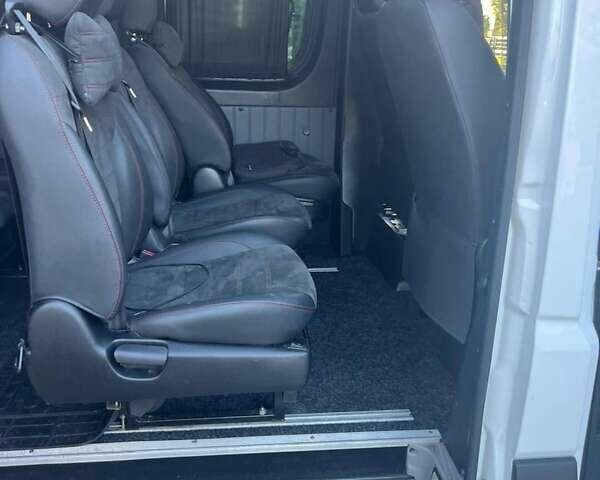 Белый Мерседес Sprinter, объемом двигателя 3 л и пробегом 550 тыс. км за 32642 $, фото 1 на Automoto.ua