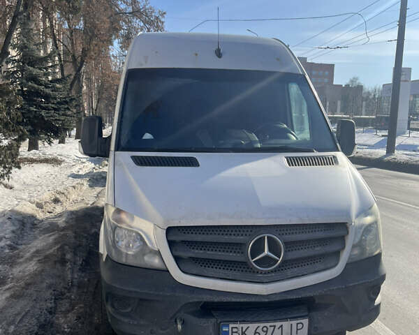 Белый Мерседес Sprinter, объемом двигателя 2.14 л и пробегом 541 тыс. км за 16500 $, фото 1 на Automoto.ua