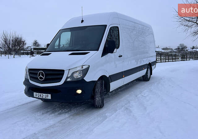 Белый Мерседес Sprinter, объемом двигателя 0 л и пробегом 330 тыс. км за 21800 $, фото 1 на Automoto.ua