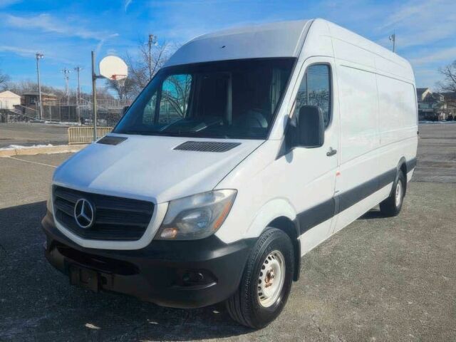 Белый Мерседес Sprinter, объемом двигателя 2.1 л и пробегом 75 тыс. км за 8500 $, фото 1 на Automoto.ua