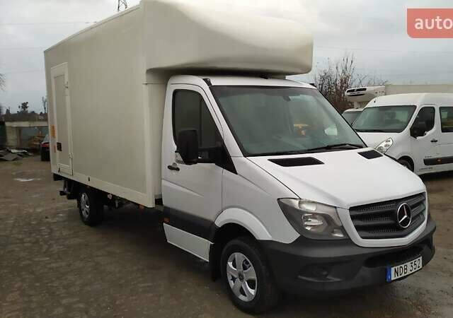 Белый Мерседес Sprinter, объемом двигателя 2.2 л и пробегом 270 тыс. км за 21650 $, фото 1 на Automoto.ua