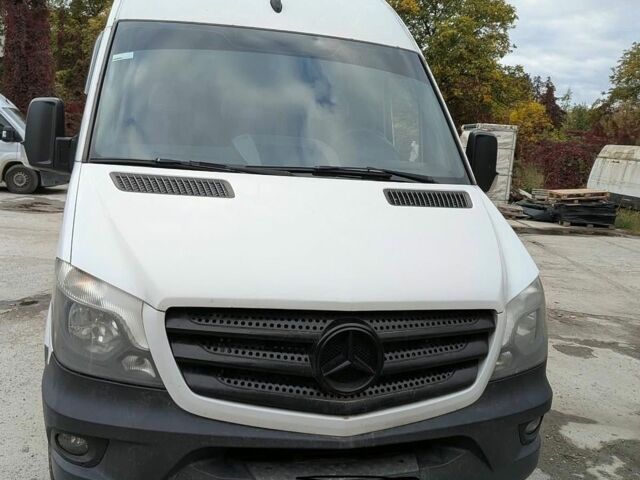 Белый Мерседес Sprinter, объемом двигателя 3 л и пробегом 580 тыс. км за 23000 $, фото 1 на Automoto.ua